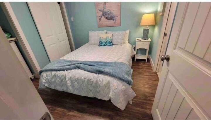 3 Bedroom 3 Bath Apartment